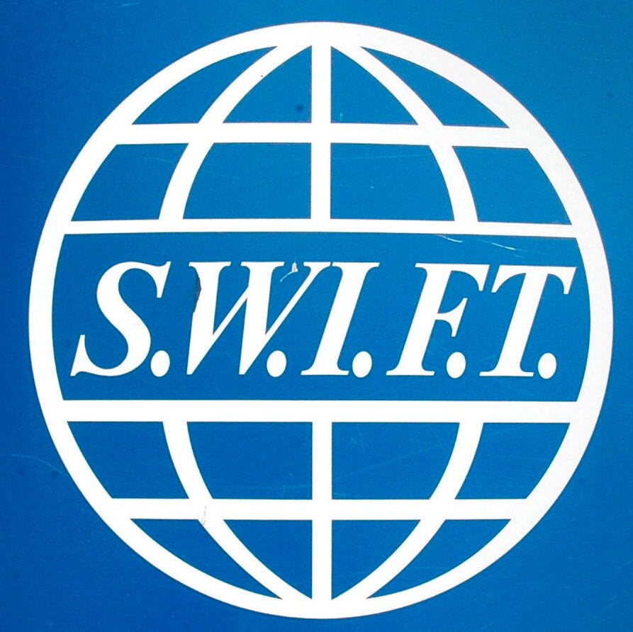 Alemania desconoce planes para readmitir bancos rusos en Swift