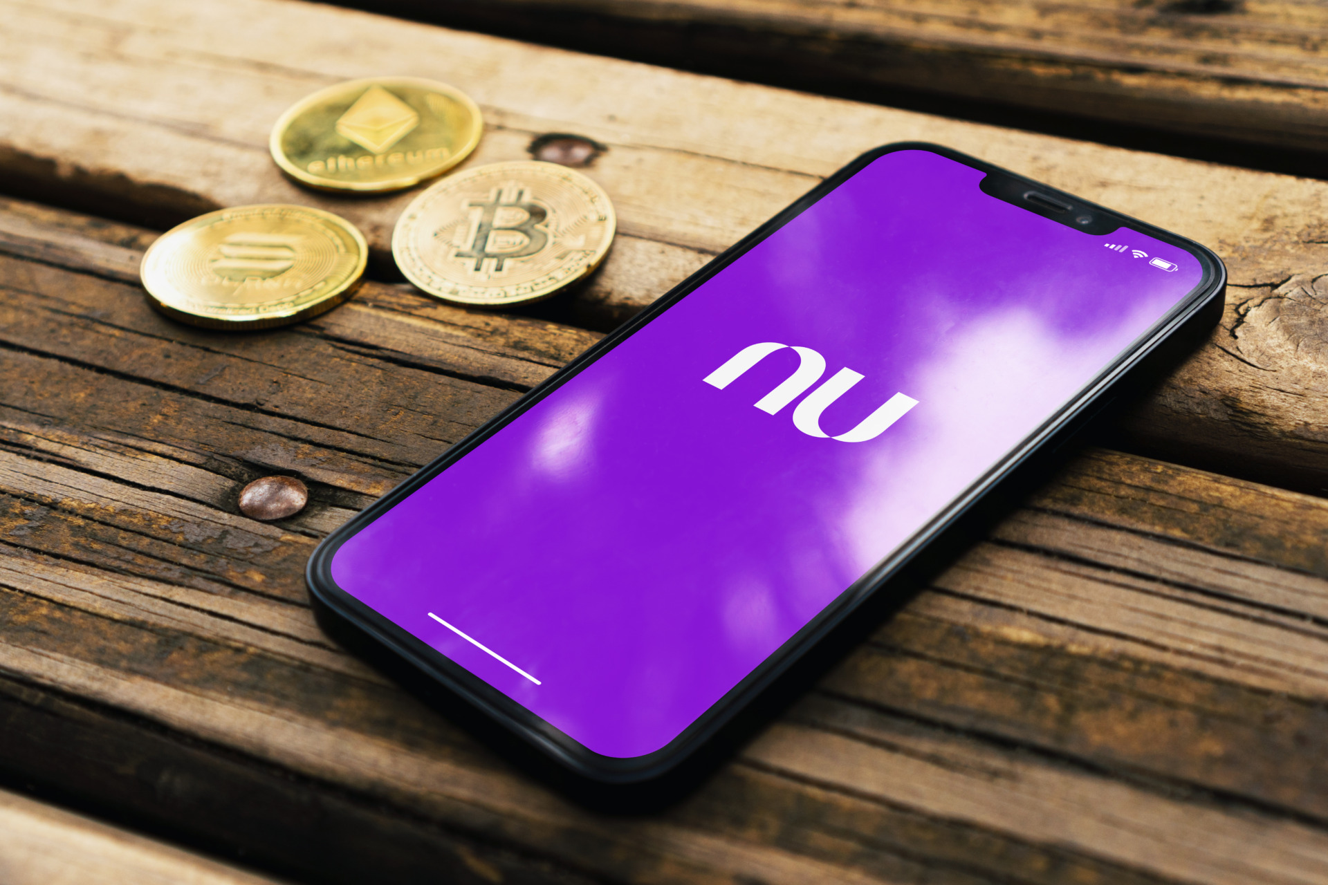 Nubank expande su oferta cripto con cuatro nuevos altcoins