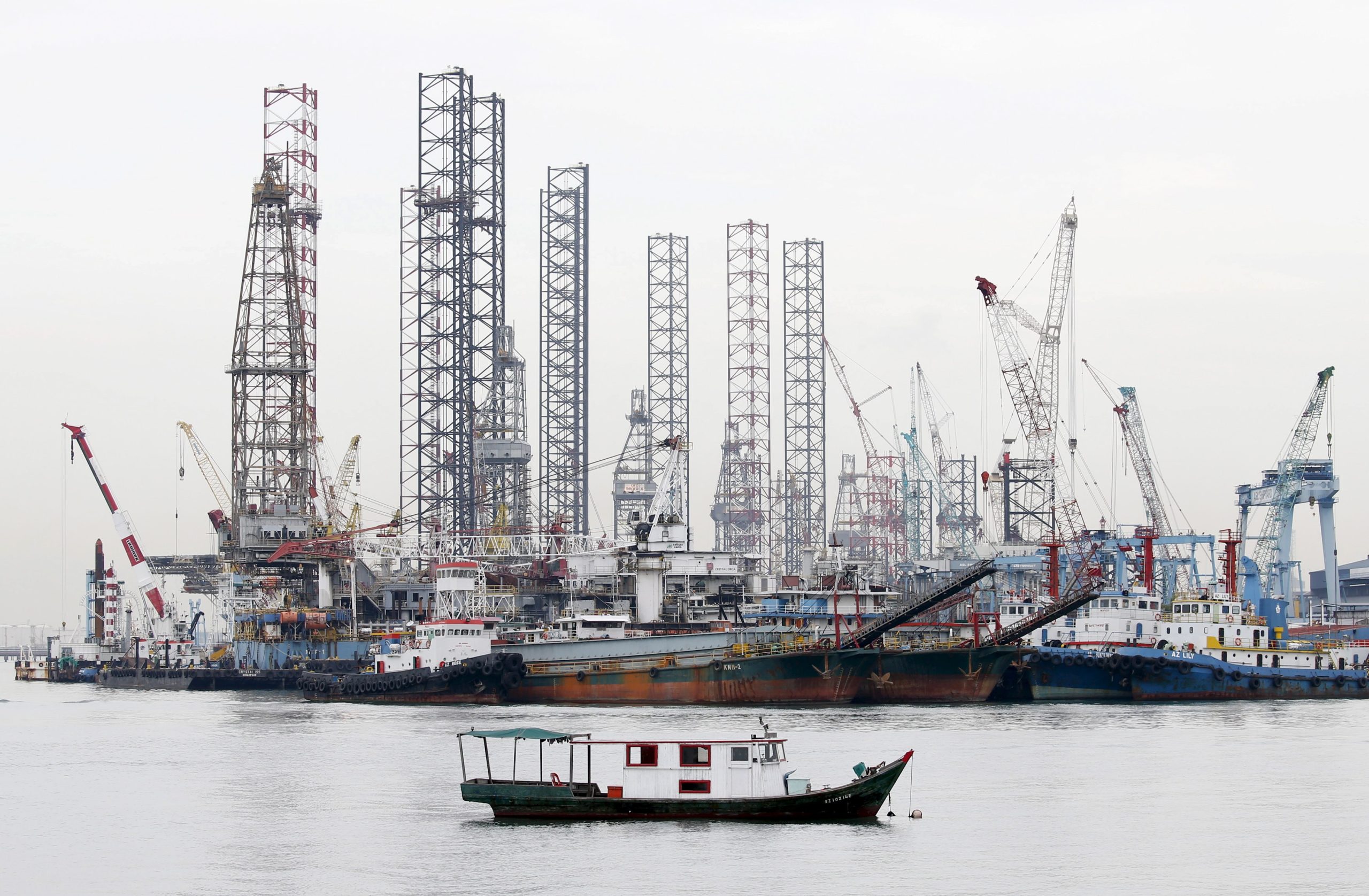 Ventas de Combustible Marino en Singapur Caen a Mínimos Históricos