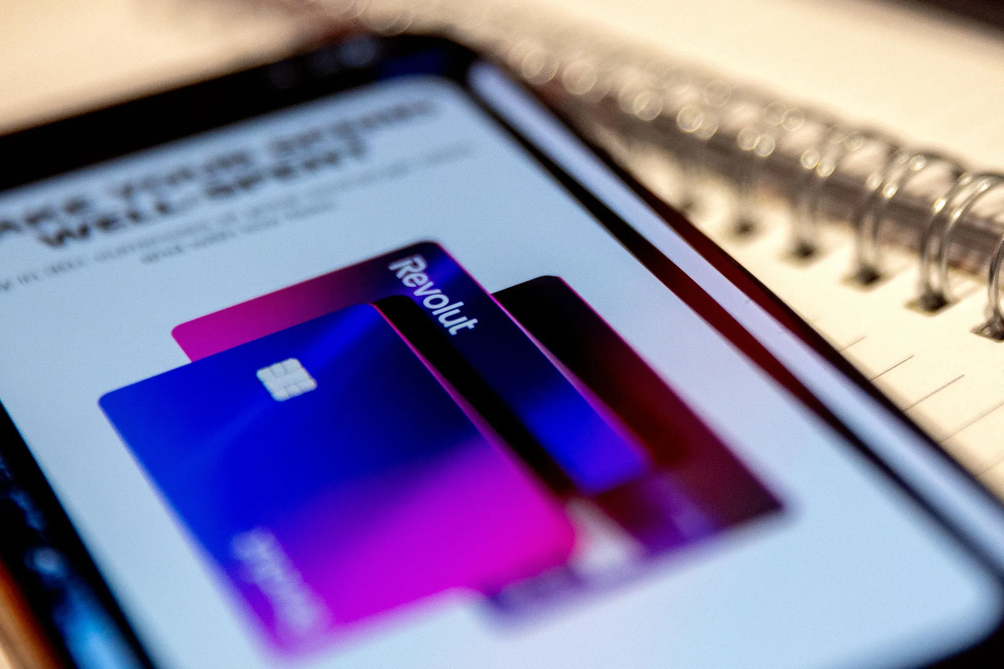 Revolut vincula bonificaciones del personal a comportamientos riesgosos