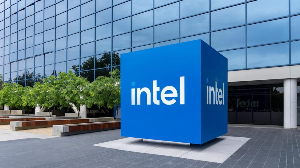 Despidos en Intel: 21,000 Empleos en Riesgo