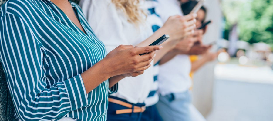 Comparación de Regulación Z y FINRA 2210 en Marketing Financiero